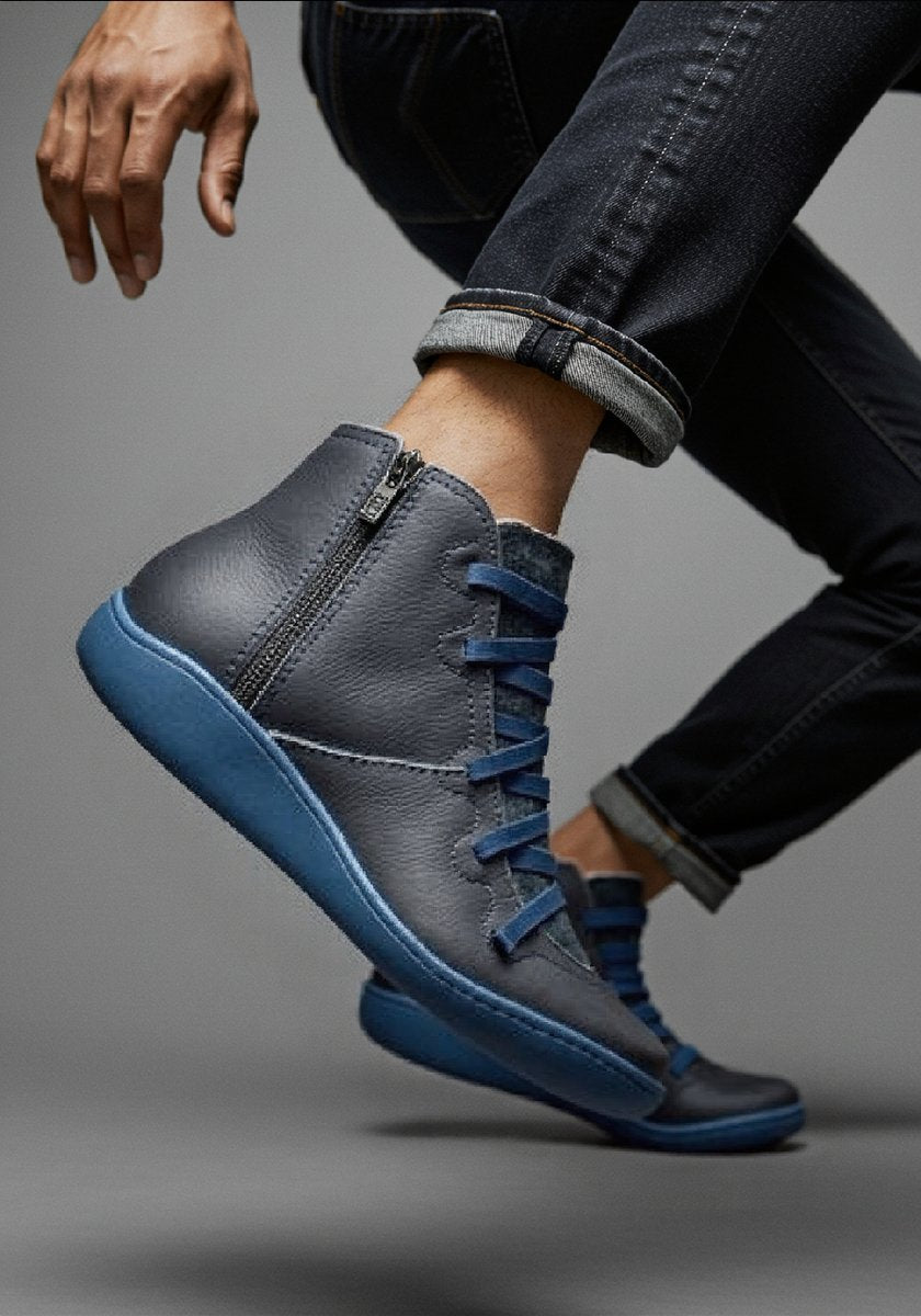 Women's lace-up ankle boots with side zip and raised sole