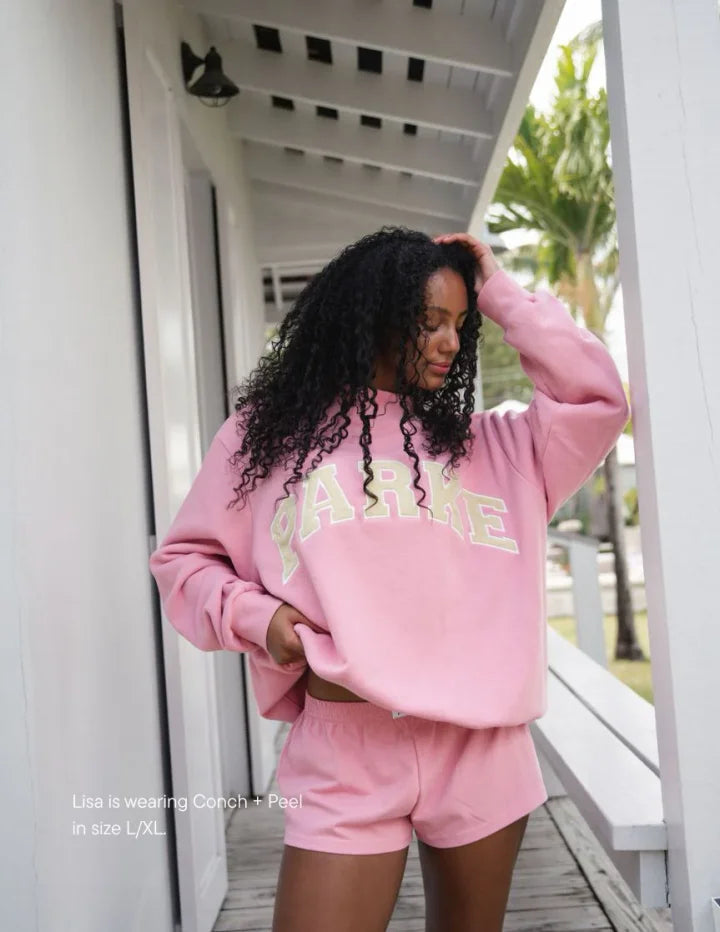 Women's oversized sweatshirt with contrasting chest lettering and long sleeves