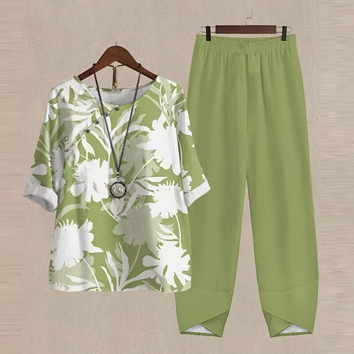 Women's two-piece set with short-sleeved patterned top and long trousers