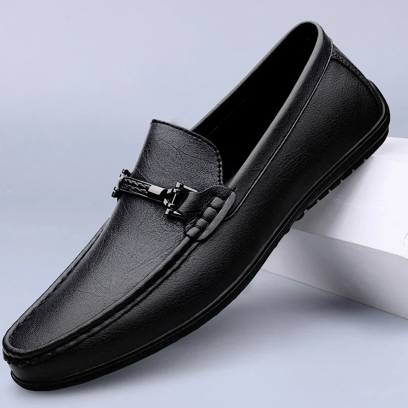 Men's slip-on loafers with horsebit trim and round toe