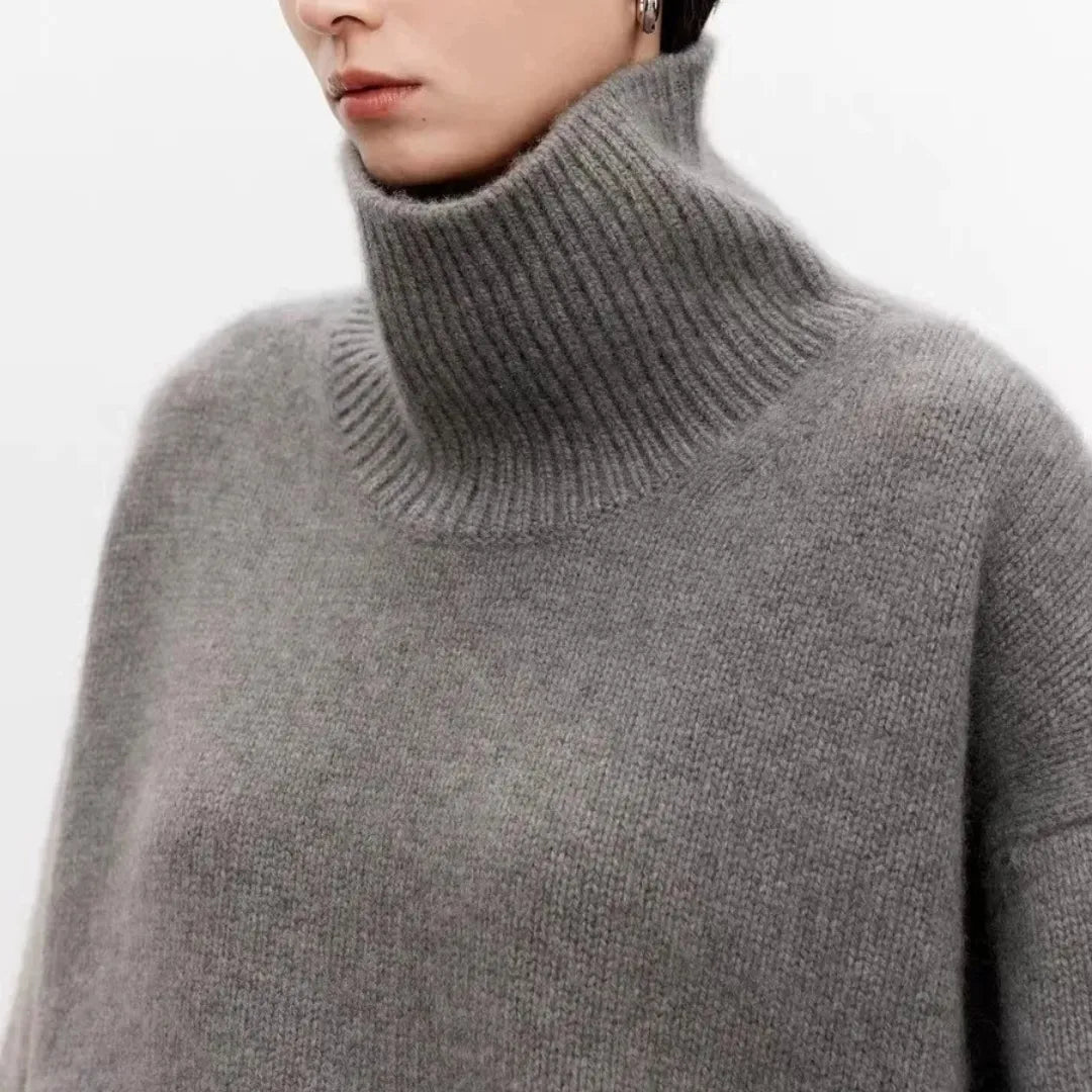 Women's ribbed turtleneck jumper with long sleeves