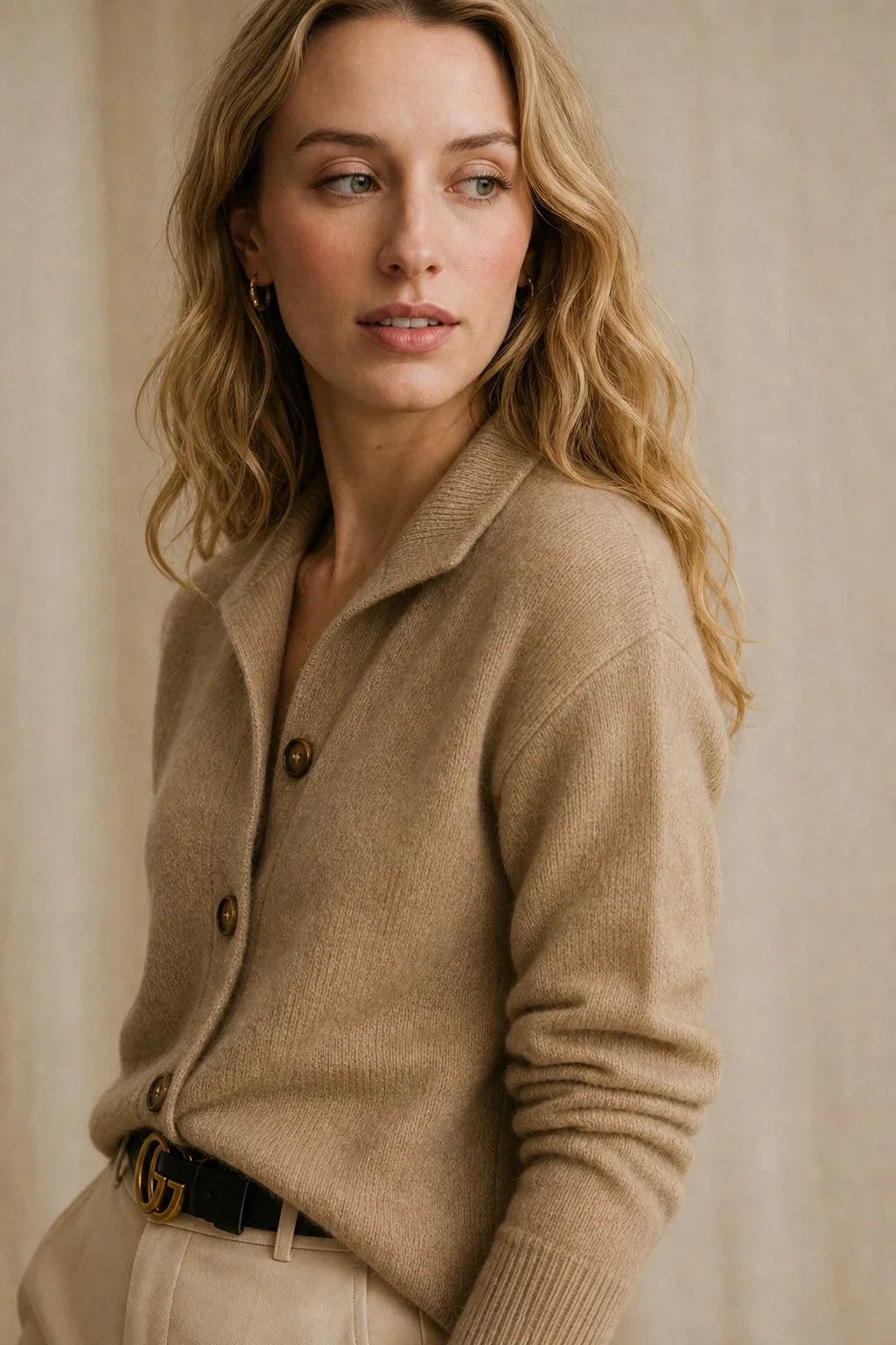 Women's button front cardigan with long sleeves, collar and ribbed trims