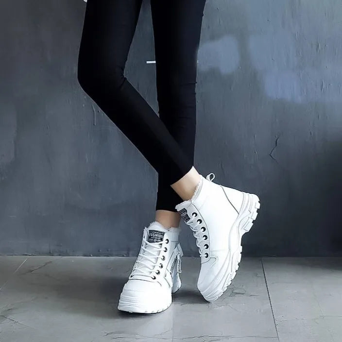Women's high-top lace-up ankle boots with chunky lugged soles