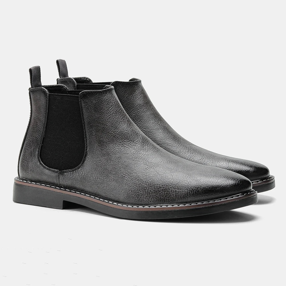 Men's Chelsea boots with elastic side gussets and rear pull tabs