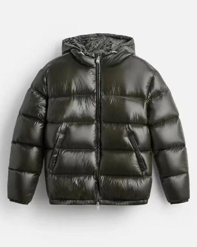 Men's hooded quilted puffer jacket with front zip and angled pockets
