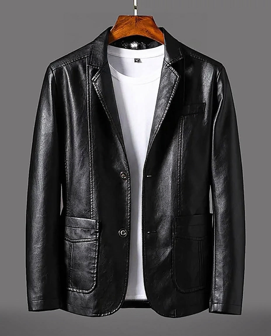 Men's textured blazer with notch lapels, long sleeves, button front and patch pockets