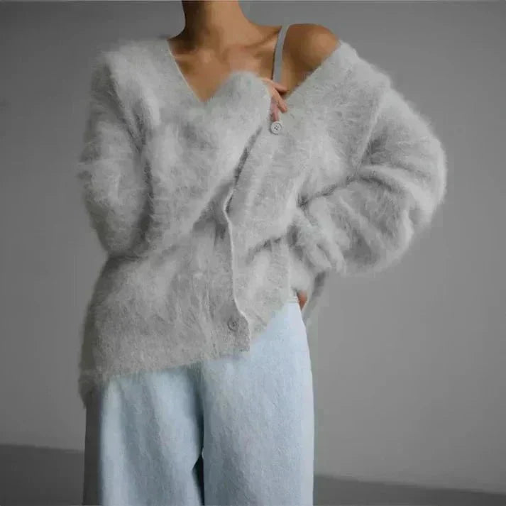 Women's V-neck knitted cardigan with long sleeves and button front