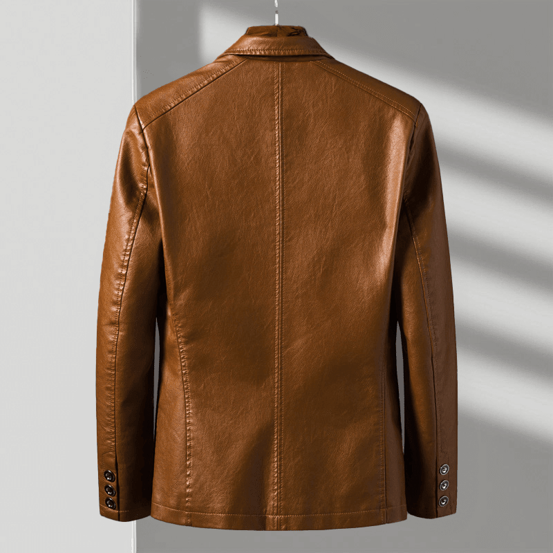 Men's structured leather jacket with notched collar, button front and patch pockets