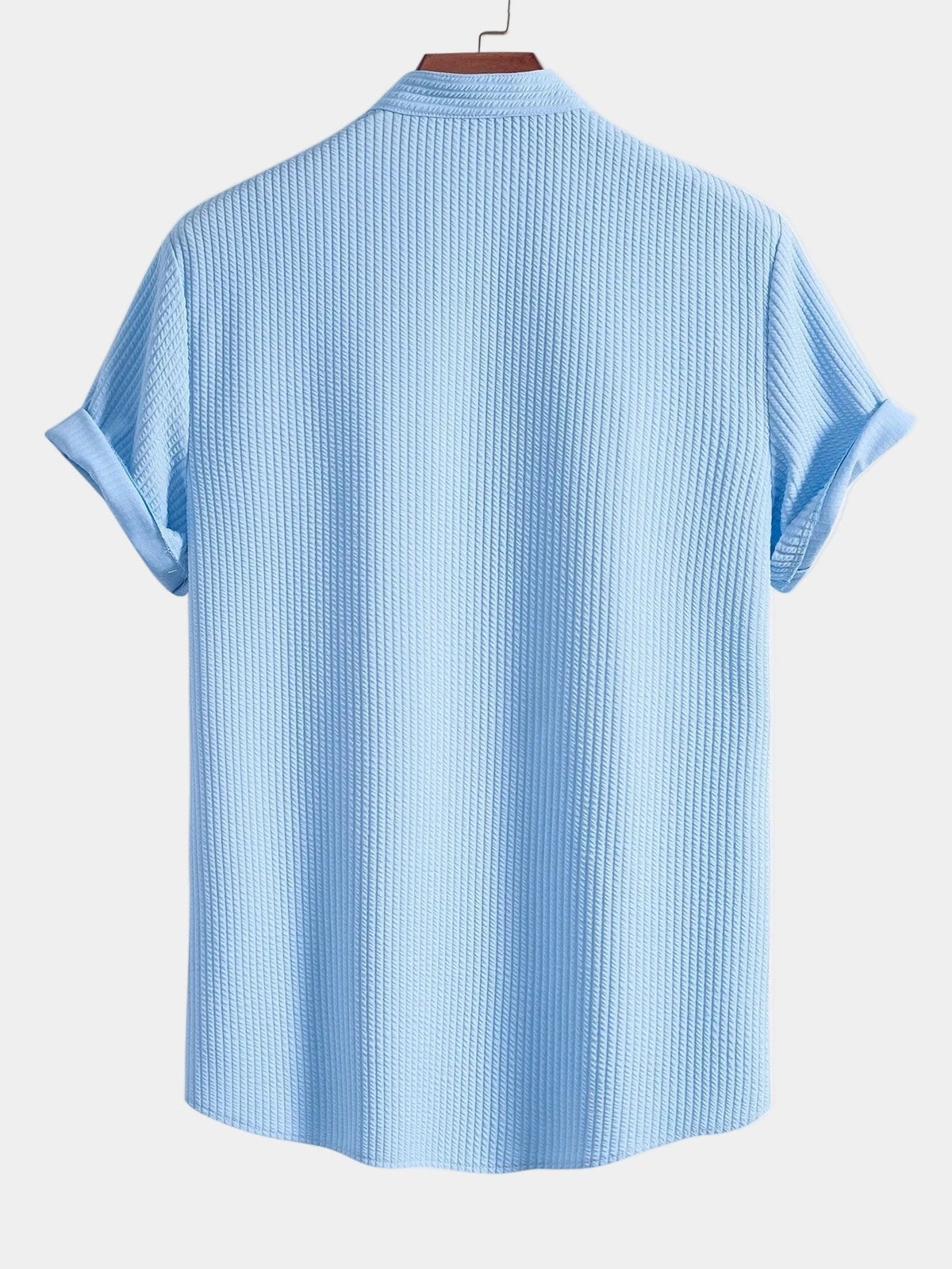 Men's textured short-sleeve shirt with mandarin collar and button front