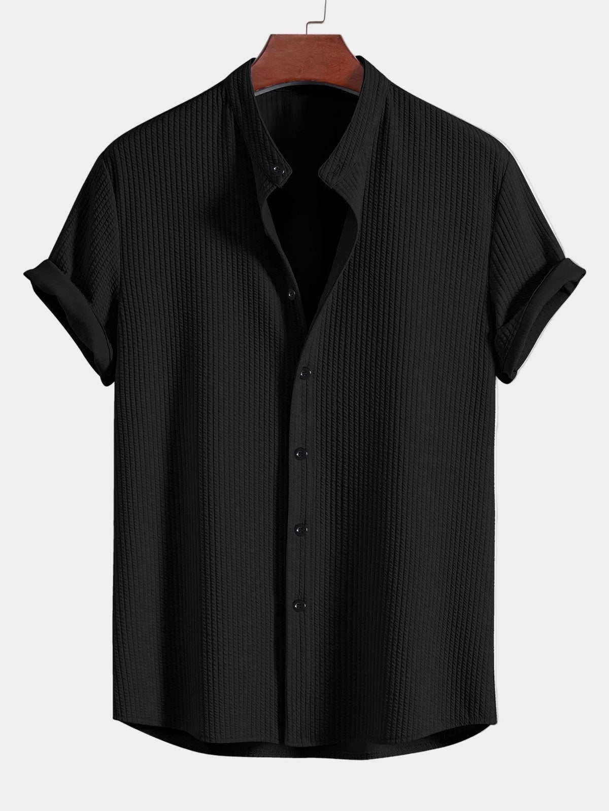 Men's textured short-sleeve shirt with mandarin collar and button front