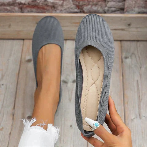 Women's knit round toe ballet flats with slip-on design and low flat sole