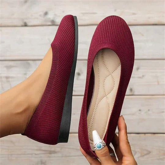 Women's knit round toe ballet flats with slip-on design and low flat sole