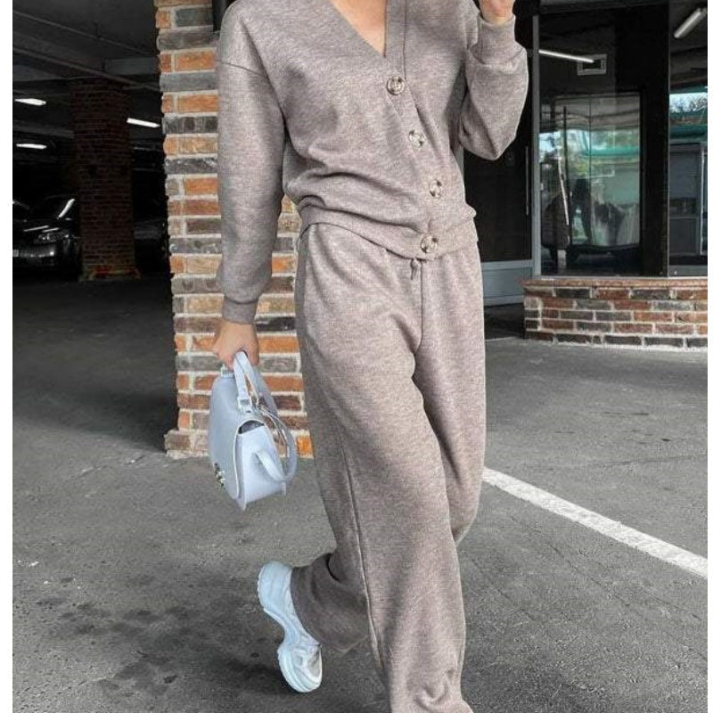 Women's knitted cardigan and straight-leg trousers set with V-neck and button front
