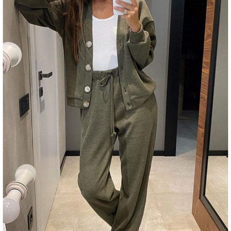 Women's knitted cardigan and straight-leg trousers set with V-neck and button front