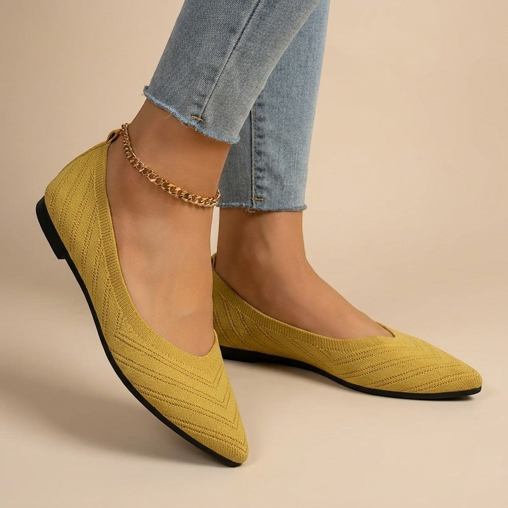 Women's pointed-toe textured knit slip-on flats with low flat soles