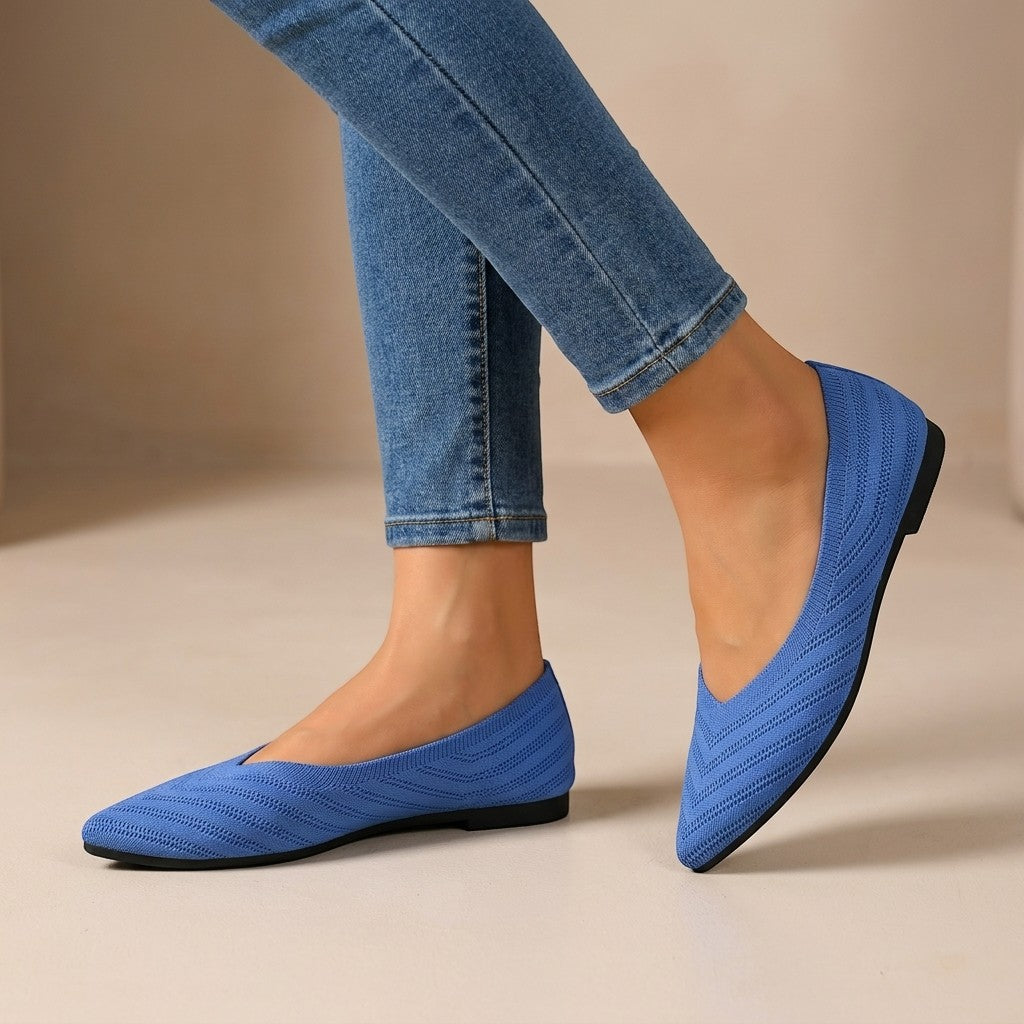 Women's pointed-toe textured knit slip-on flats with low flat soles
