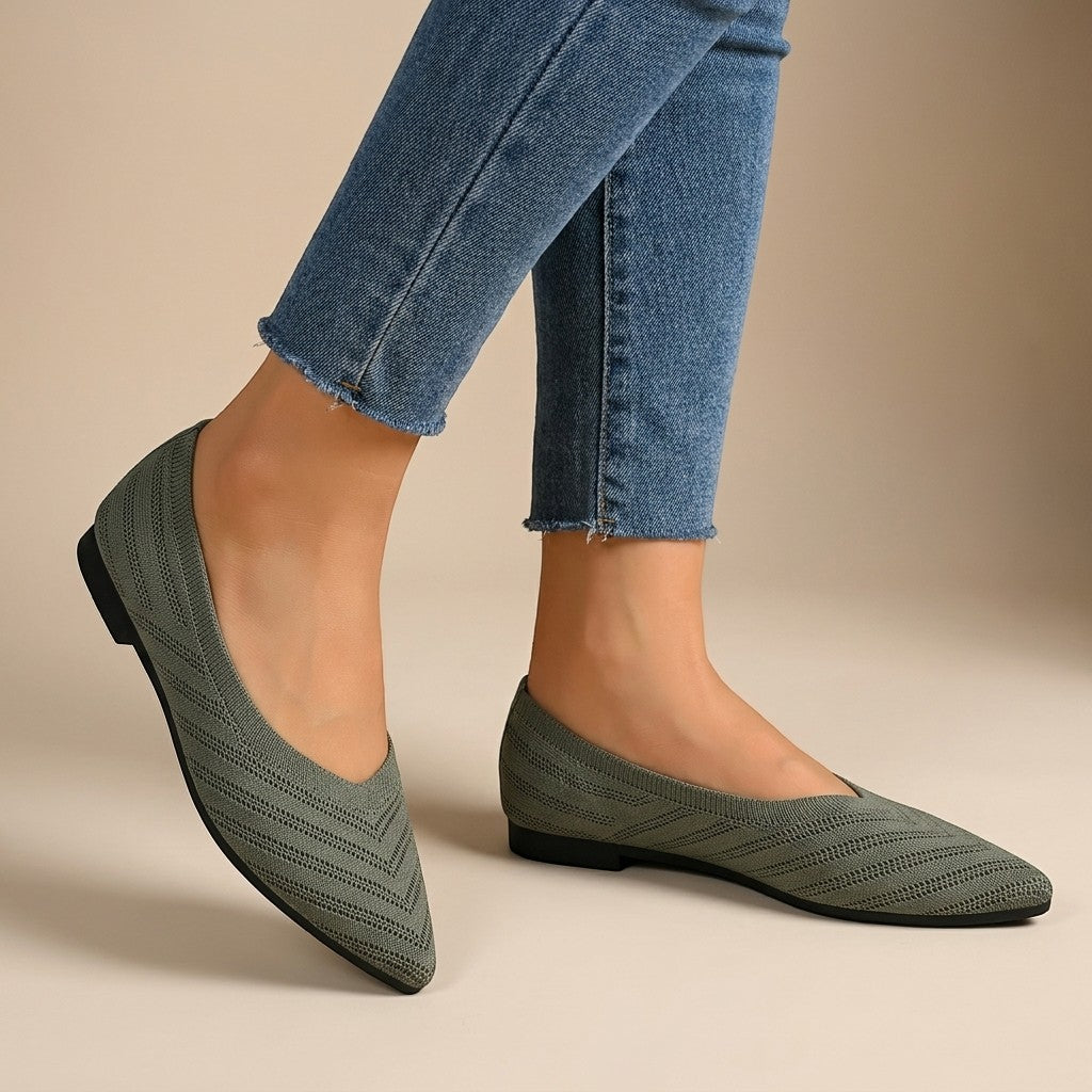 Women's pointed-toe textured knit slip-on flats with low flat soles