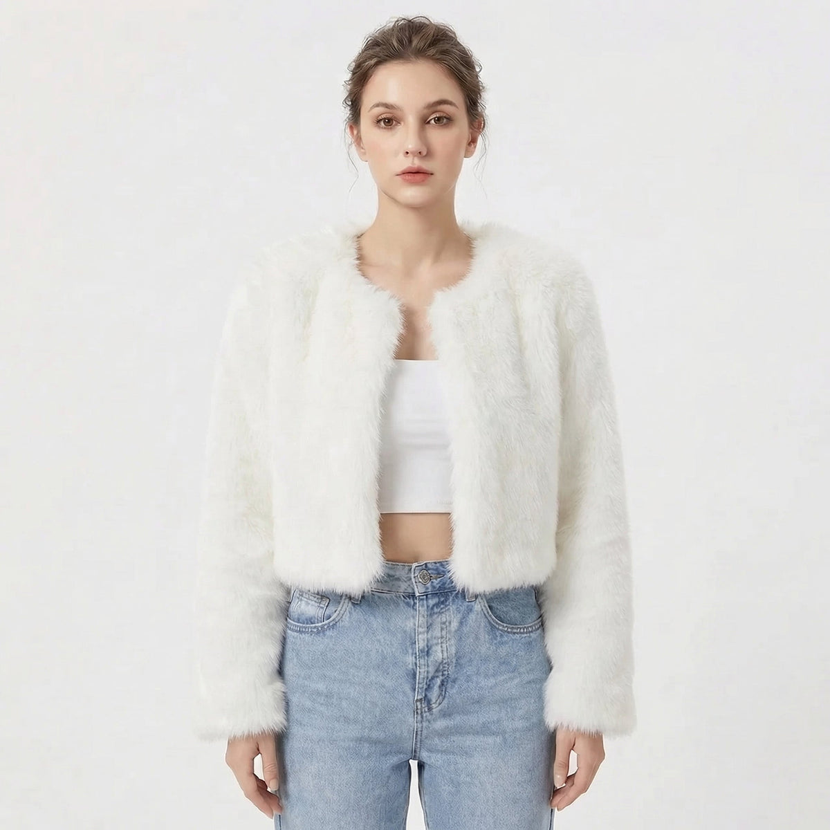 Women's cropped faux fur jacket with long sleeves and open front