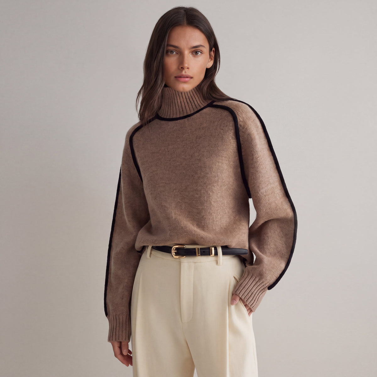 Women's oversized roll-neck jumper with contrasting trim and long sleeves
