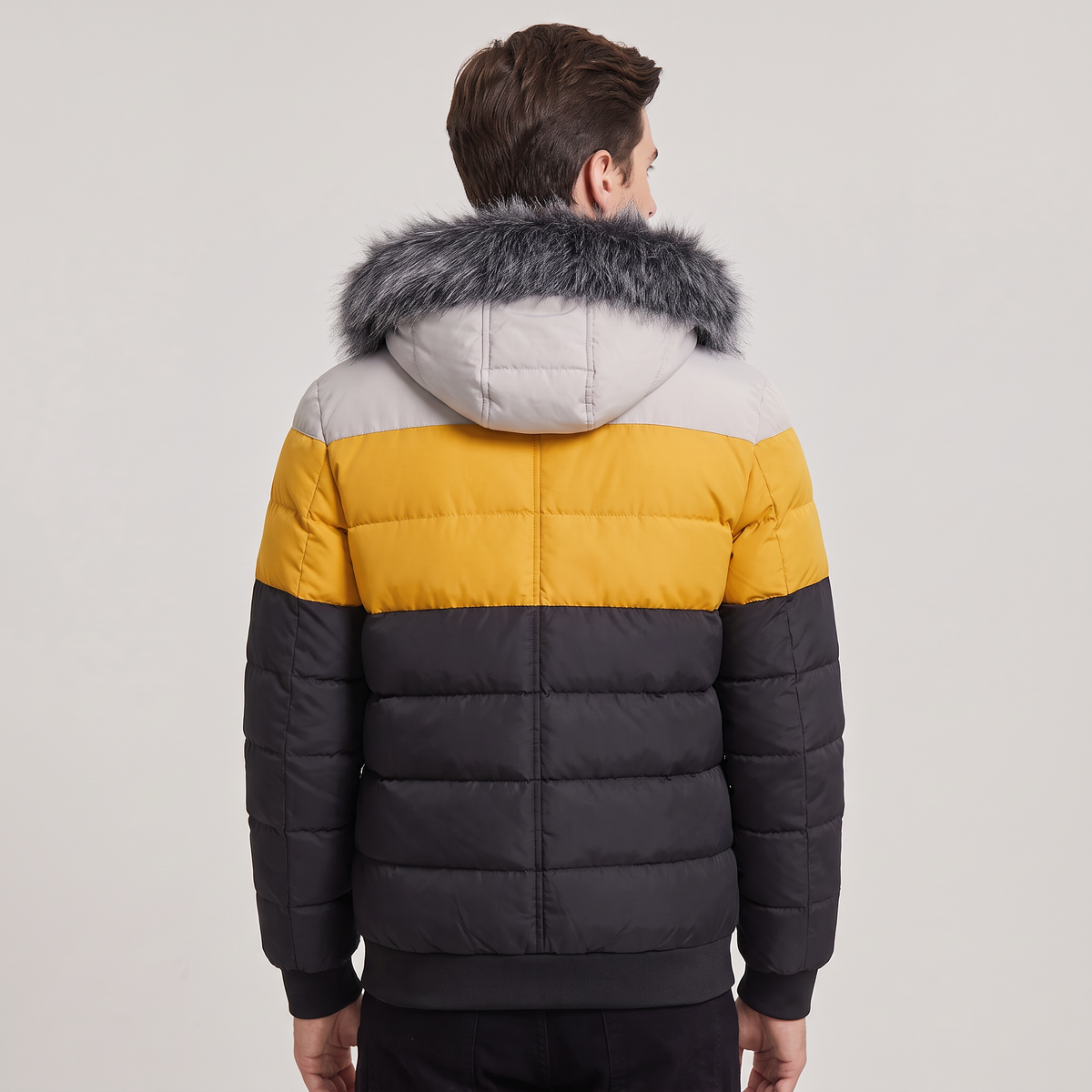 Men's colour-block puffer jacket with fur-trim hood and front zip