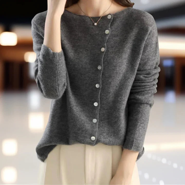 Women's long-sleeved button-front cardigan with ribbed trim
