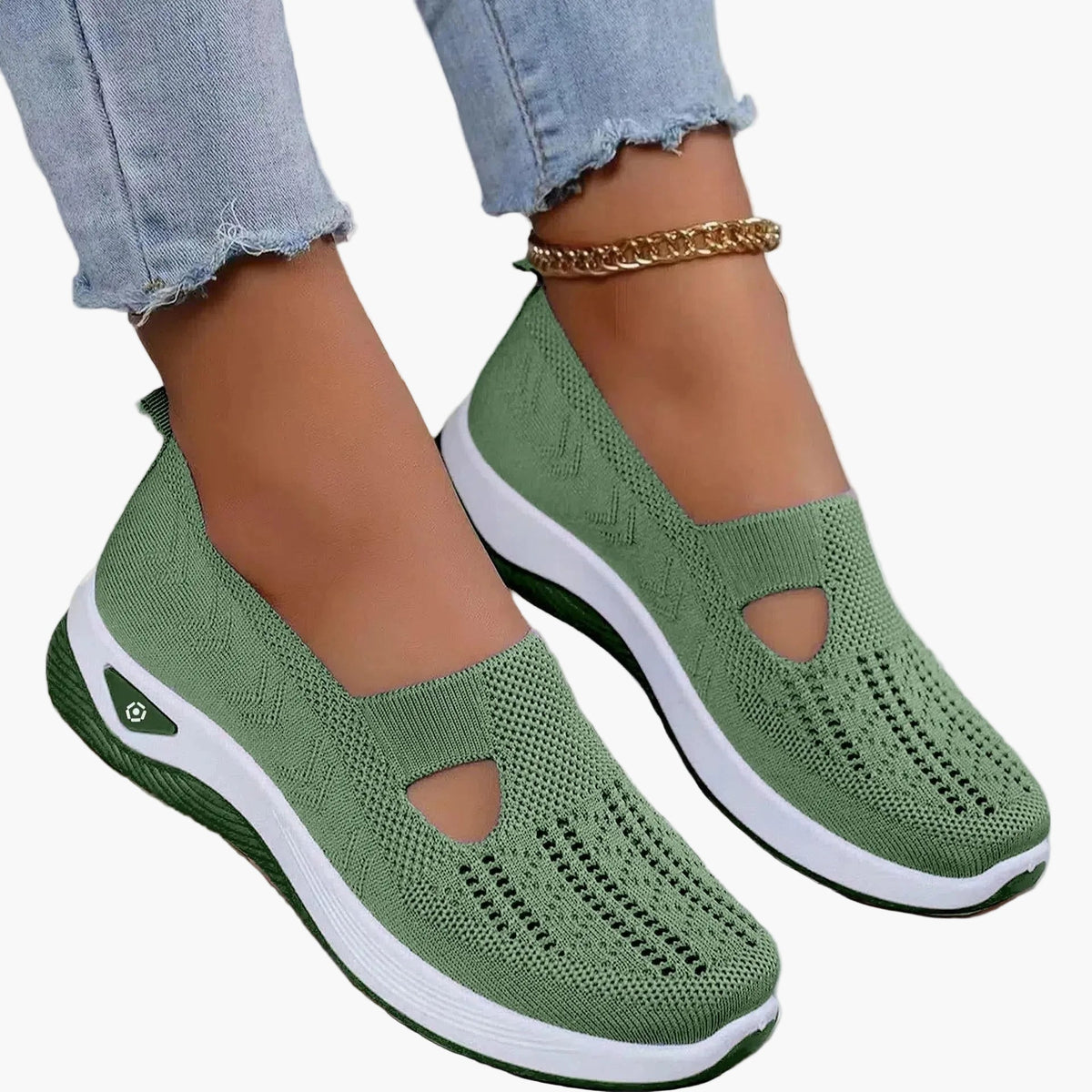 Women's slip-on trainers with textured upper, cut-out detail and white sole