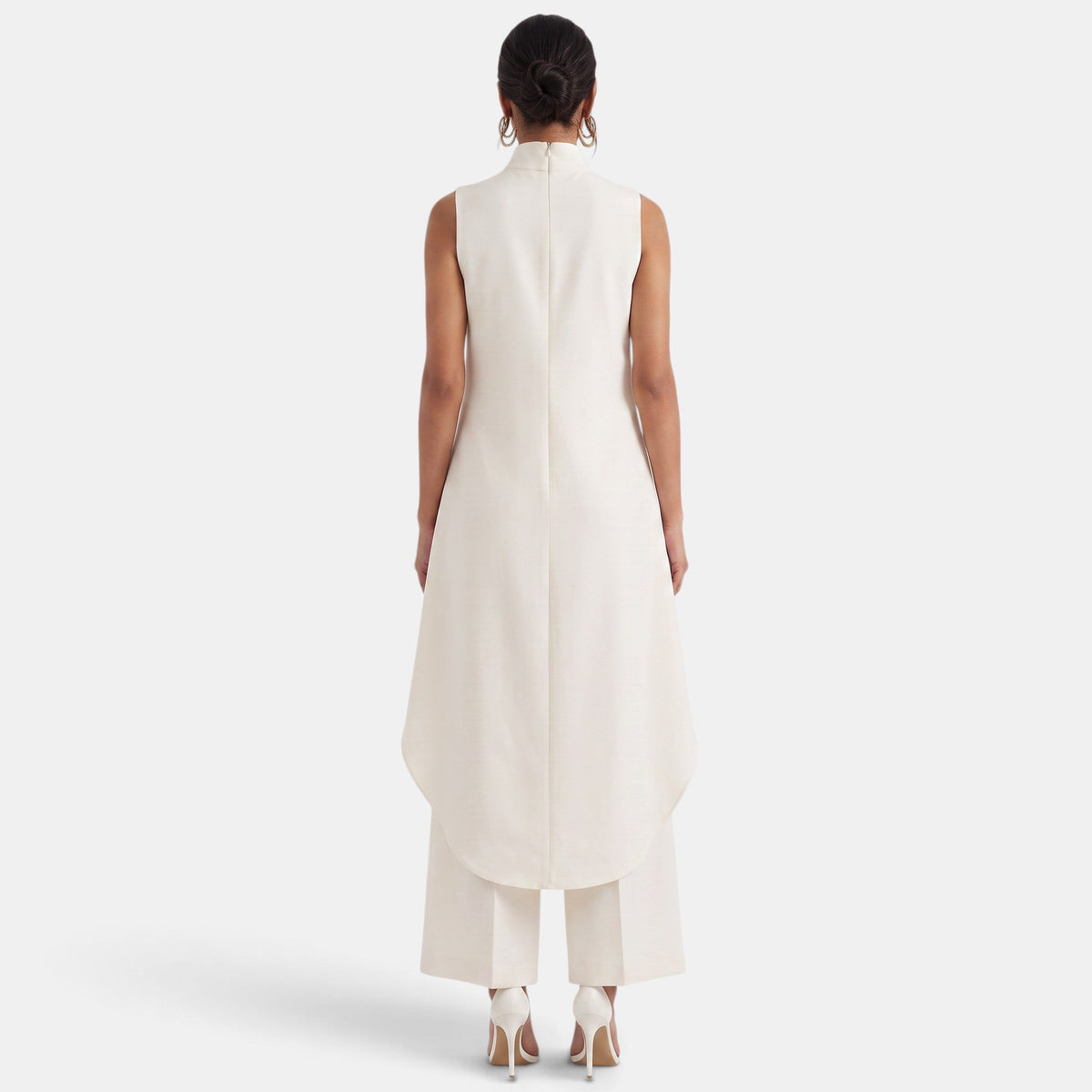 Women's sleeveless mock-neck two-piece set with an asymmetric top and wide-leg cropped trousers