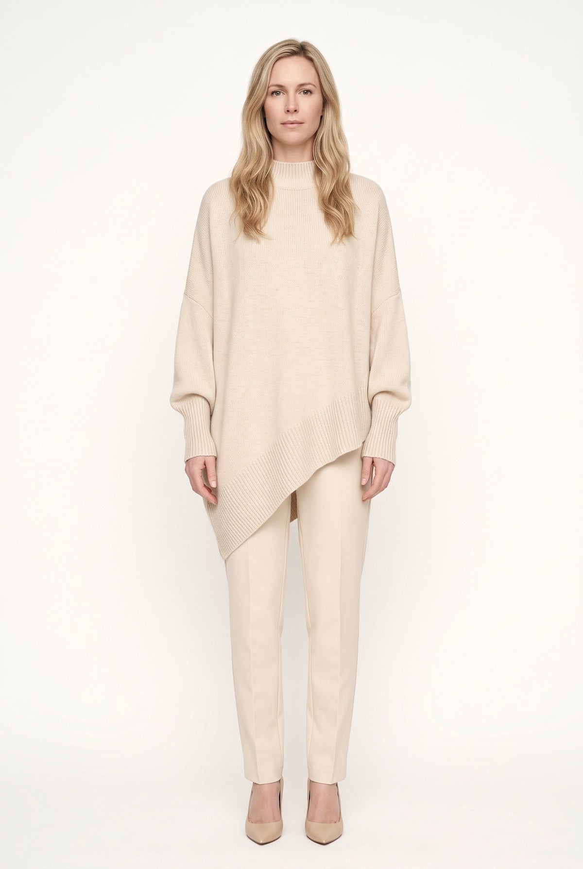 Women's oversized turtleneck sweater with long sleeves and asymmetric hem