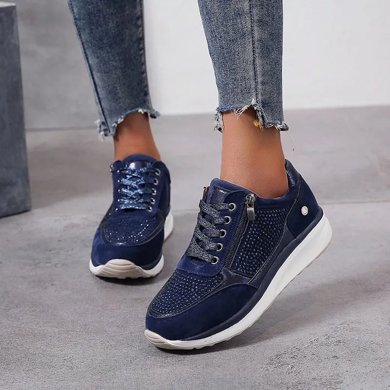 Women's lace-up trainers with textured panels, side zip and white sole