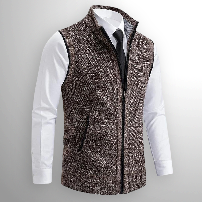 Men's sleeveless textured full-zip sweater vest with stand collar and front pockets