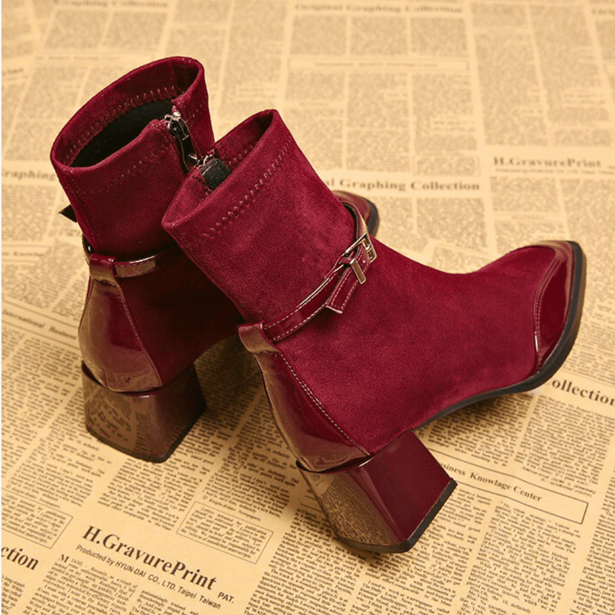 Women's square-toe ankle boots with block heels, side zips and buckle straps