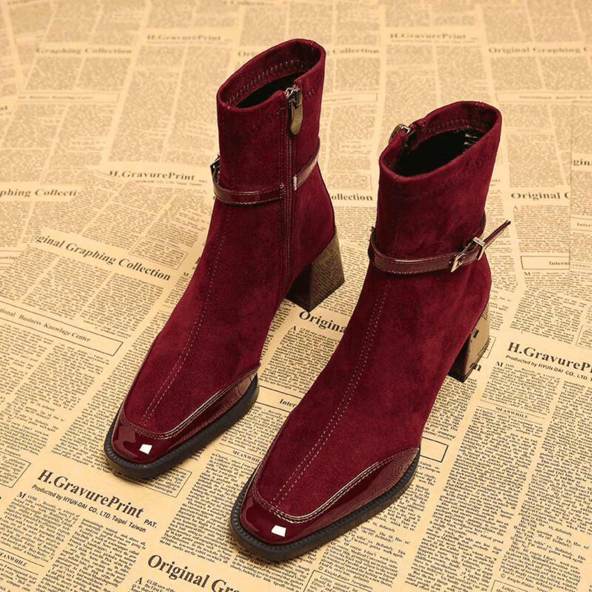 Women's square-toe ankle boots with block heels, side zips and buckle straps