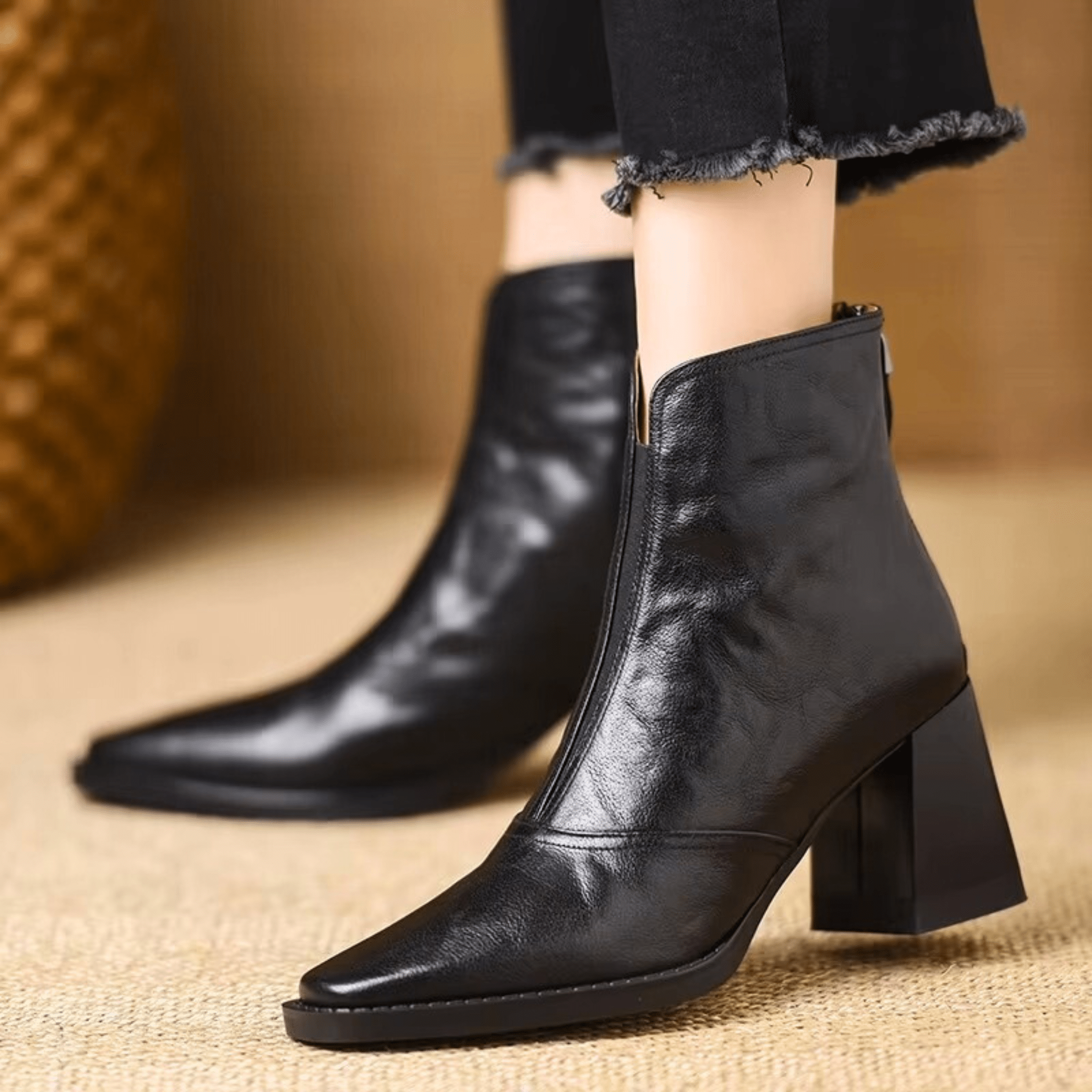 Women's ankle boots with pointed toes, elastic side panels and high block heels