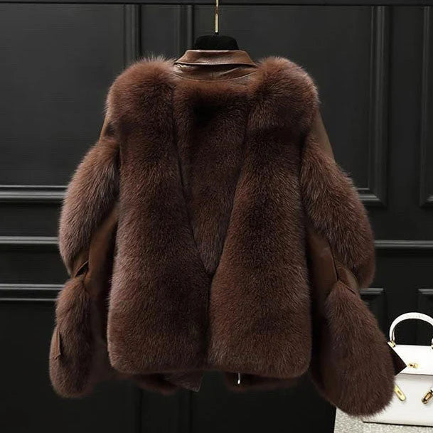 Women's cropped jacket with oversized fur collar and diagonal zip front