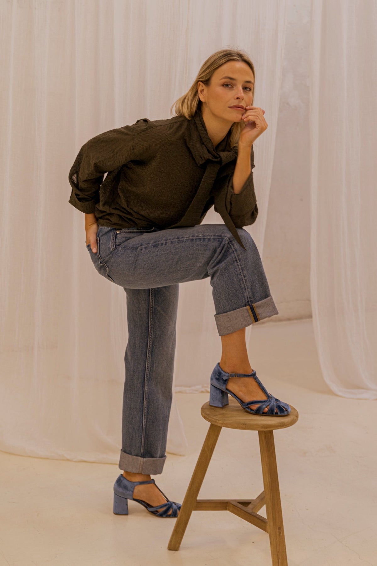Women's blue T-strap sandals with open toe and block heel
